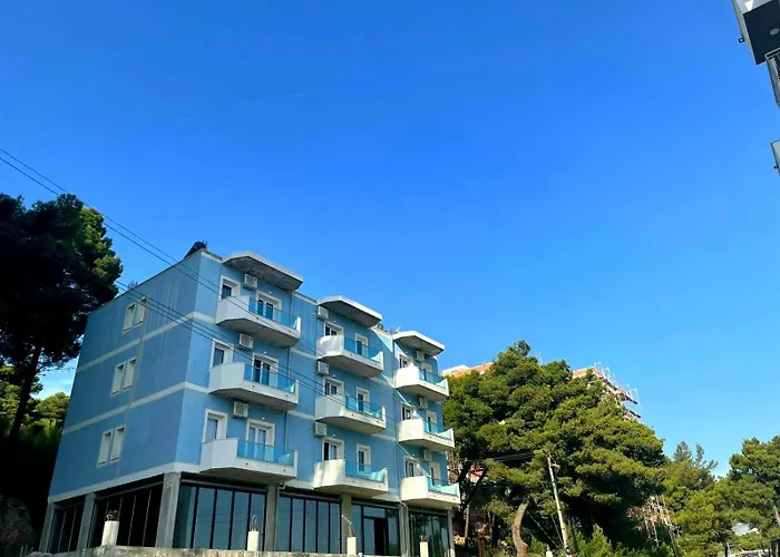 33 Hotel