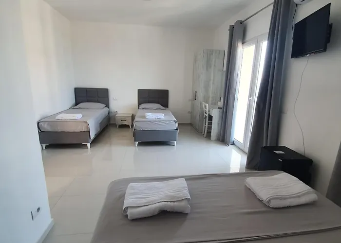 ホテル 33 Shëngjin